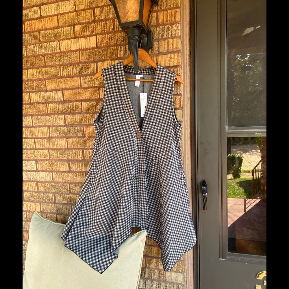 ❤️Flutter Check Vest.  Size M.